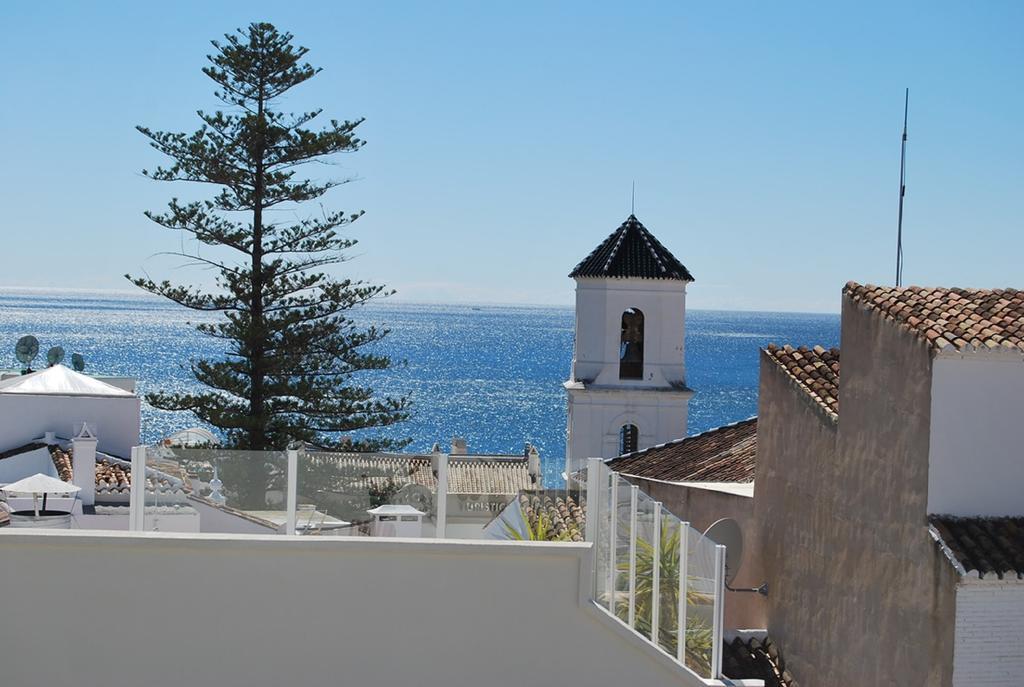 Apartamentos Plaza Nerja Exterior photo