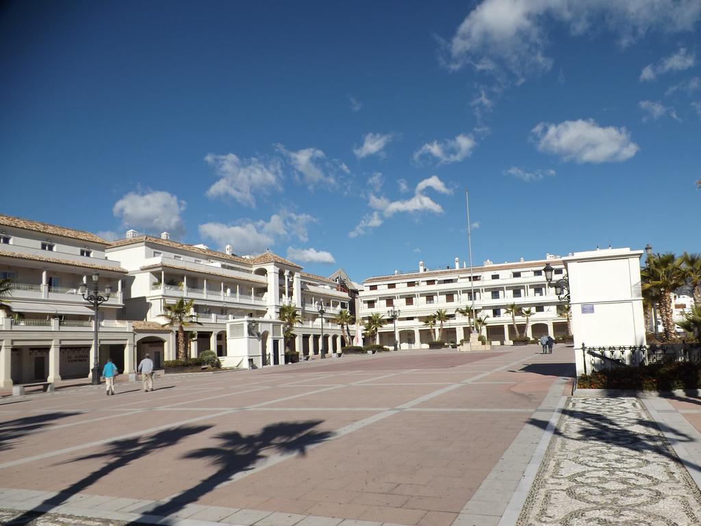 Apartamentos Plaza Nerja Exterior photo